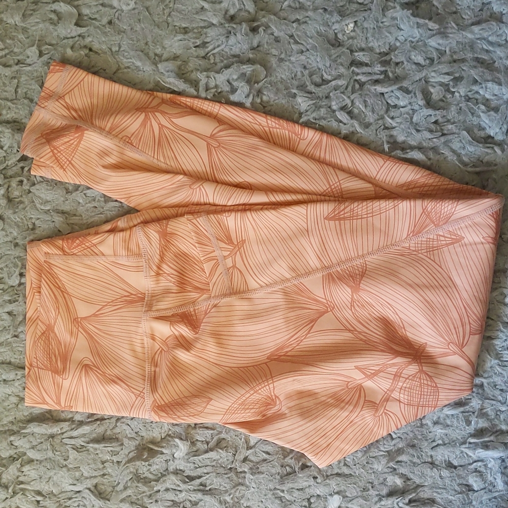 Buff bunny citrus leggings